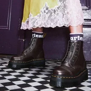 【ユニセックス】Dr Martens MILLED NAPPA LEATHER ブーツ Jadon Boot Alternative Leather Platforms in Black Milled